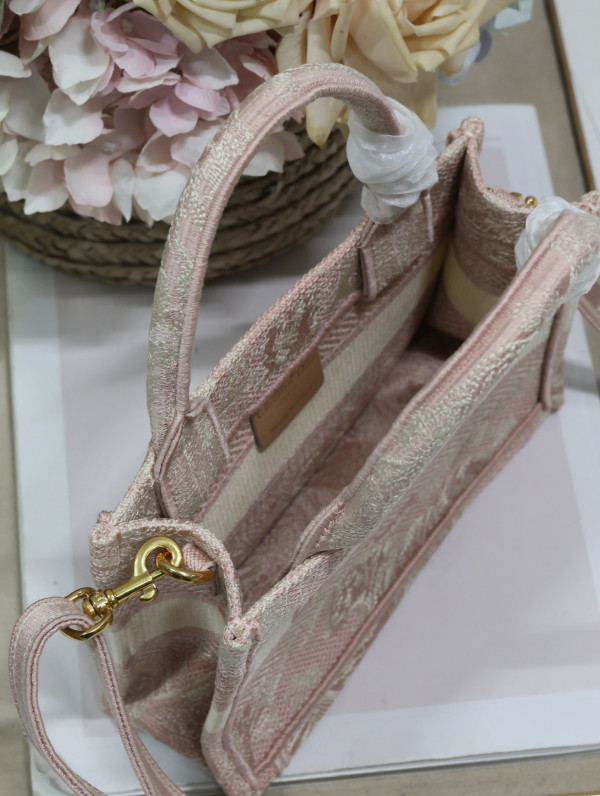 D*or mini book tote-21.5*13*7.5cm