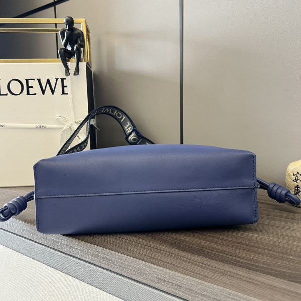 LOEWE Flamenco clutch- 24.5*30*10.5cm