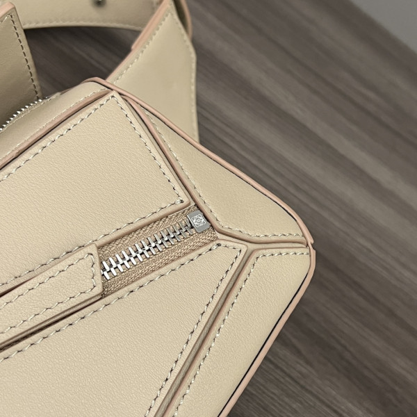 LOEWE PUZZLE BAG-18*12*7.5CM