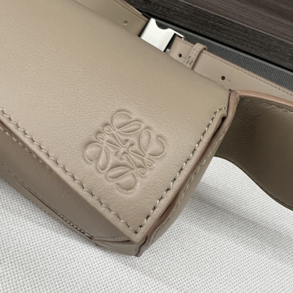 LOEWE PUZZLE BAG-18*12*7.5CM