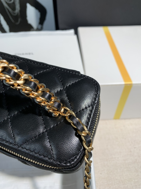 CL SMALL VANITY WITH CLASSIC CHAIN-16x9.5x8cm