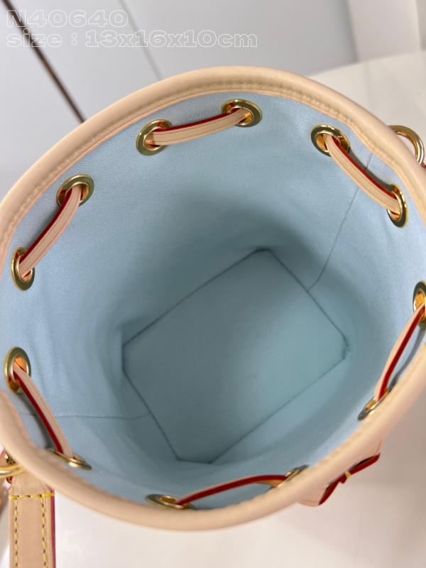 l**is V*t*n nano noÉ-13*16*10cm