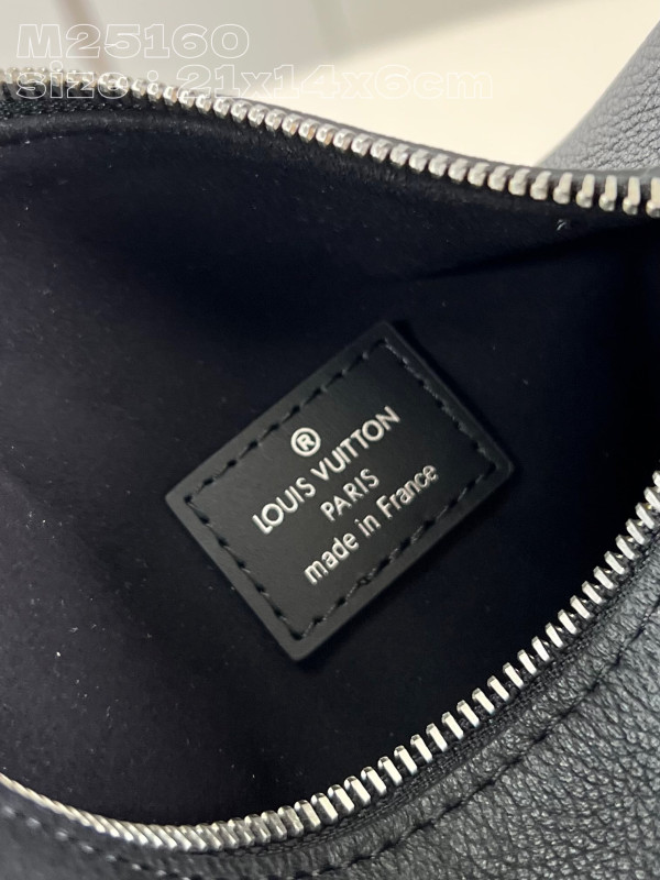 l**is V*t*n side trunk pm-21*14*6cm