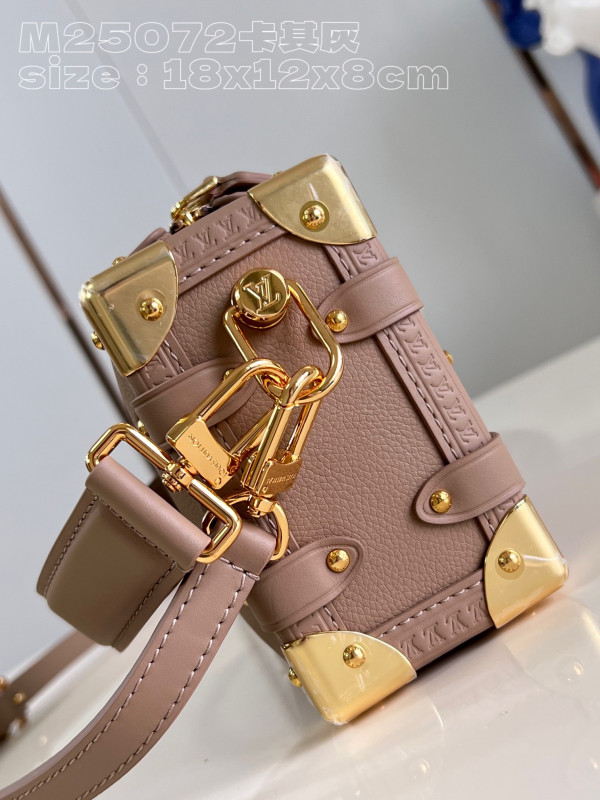 l**is V*t*n side trunk pm-18*12.5*8cm