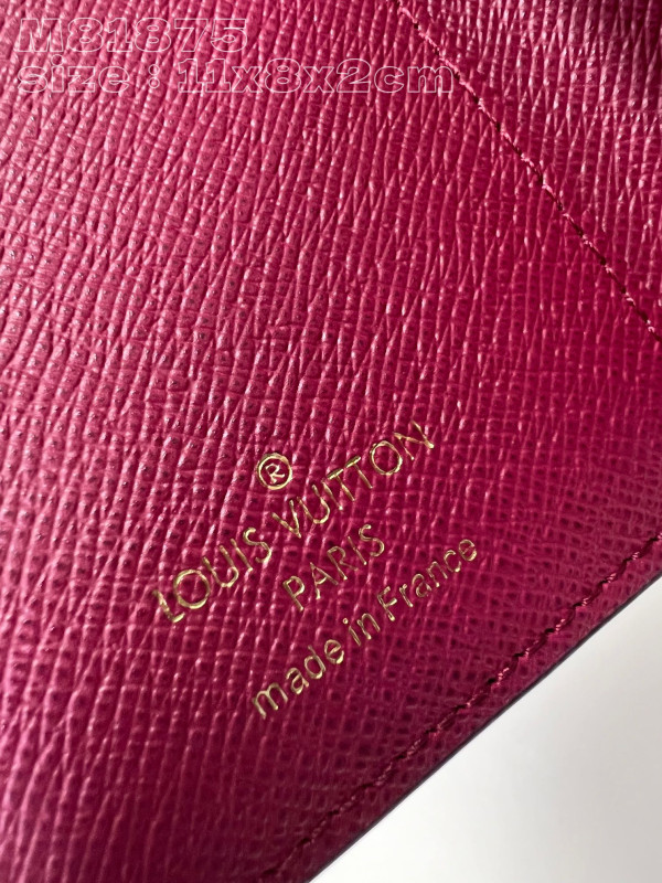 l**is V*t*n lou wallet-11.5*8.5*2.2cm