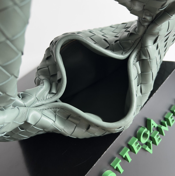 Bo*te*ga ve*ne*ta medium hop