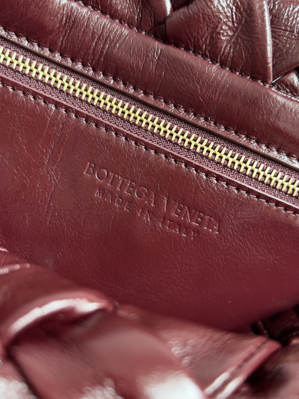 Bo*te*ga ve*ne*ta città shoulder bag-25*18*5.5cm