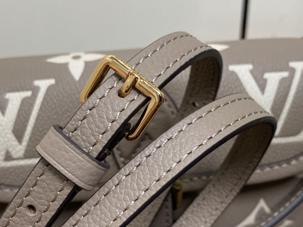 l**is V*t*n nano diane-19*10.5*6 cm