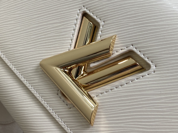 l**is V*t*n twist mm-23*17*9.5cm