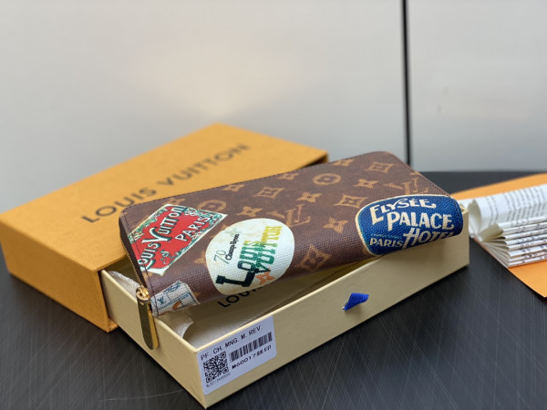 l**is V*t*n zippy wallet-10*20*2 cm