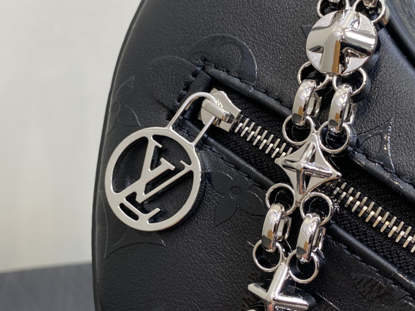 l**is V*t*n loop-23*13*6cm