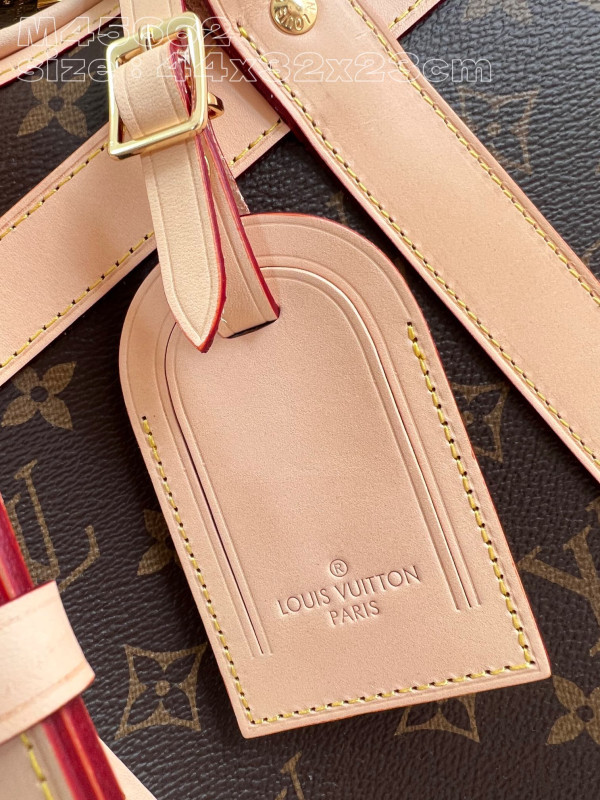 l**is V*t*n dog bag-44*32*23cm