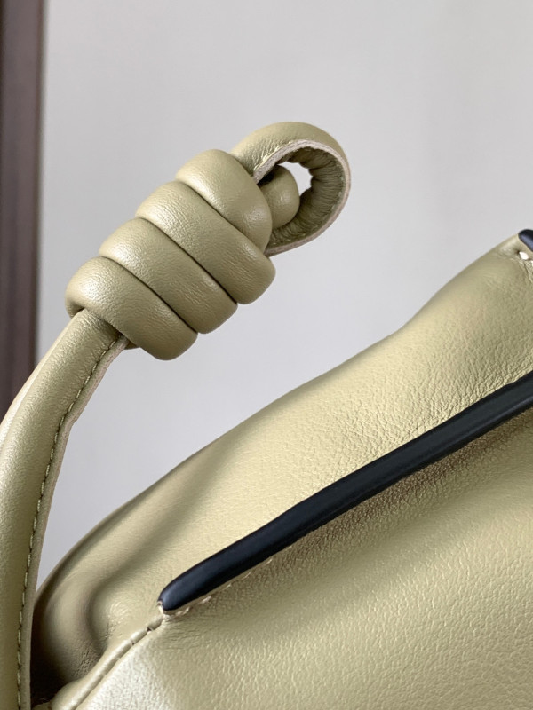 LOEWE Mini Flamenco clutch-23*18*9cm