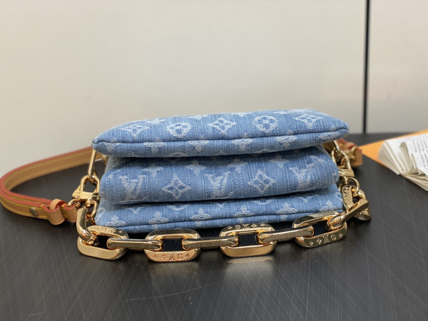 l**is V*t*n coussin bb