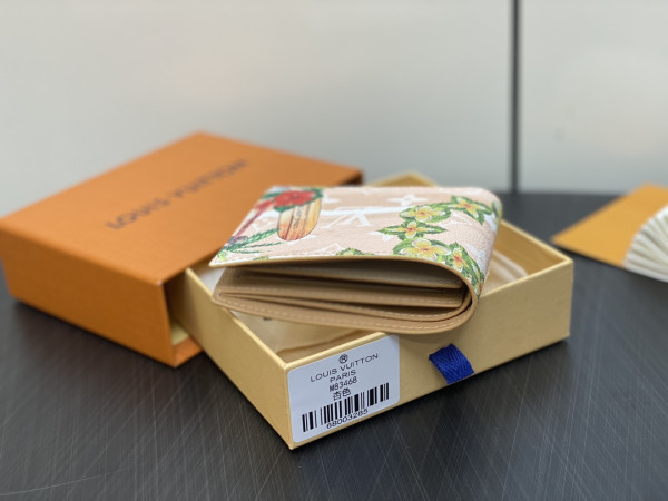 l**is V*t*n slender wallet-11*8.5*2cm