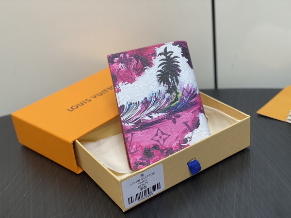 l**is V*t*n passport cover-10*14*2.5cm