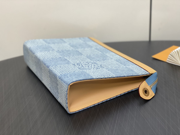 l**is V*t*n pochette voyage-27*21*6cm