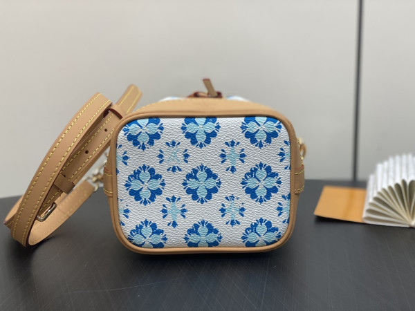 l**is V*t*n nano noÉ-13*16*10cm