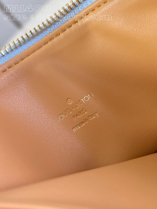 l**is V*t*n coussin bb