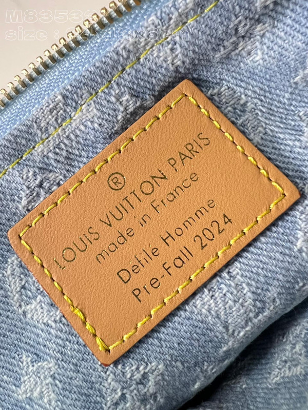 l**is V*t*n liv pochette double -24.5*13.5*6.5cm