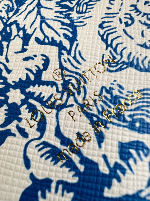 l**is V*t*n pocket organizer-7.5*11.1*1 cm