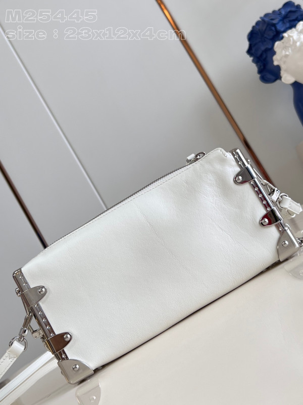 l**is V*t*n slim trunk-23*12*4cm