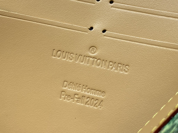 l**is V*t*n pochette voyage-27*21*6cm