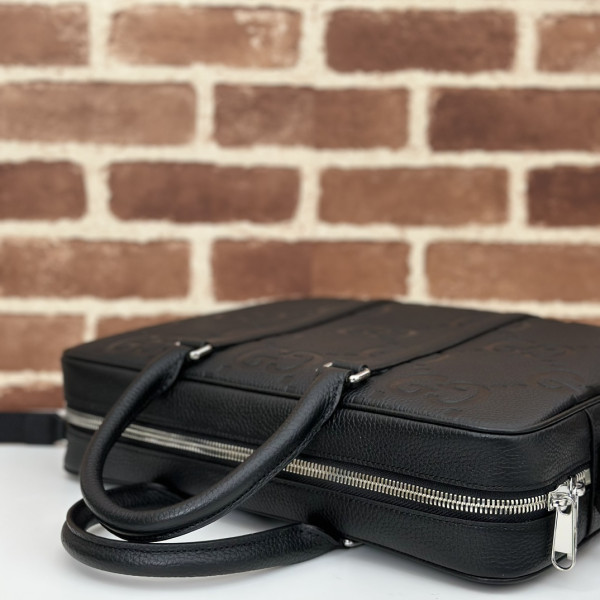 G*u*i jumbo gg briefcase