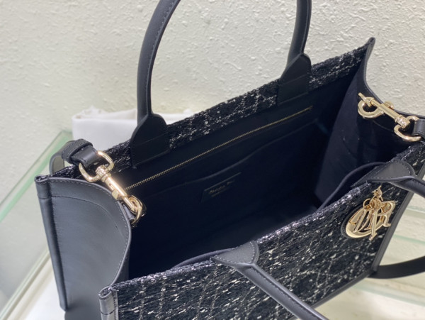 medium D*or book tote-36*18*28cm