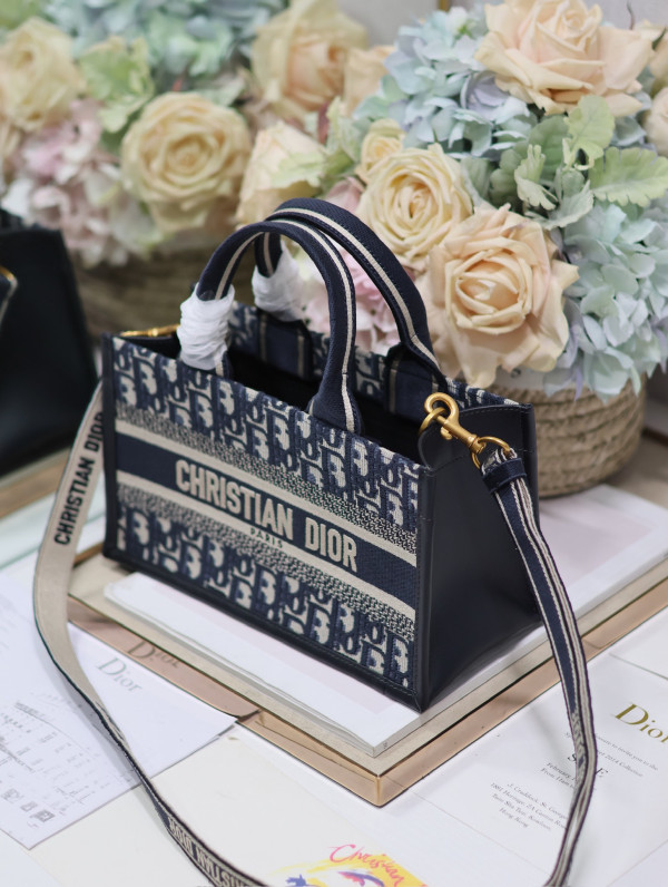 D*or east-west book tote-27*14*11cm