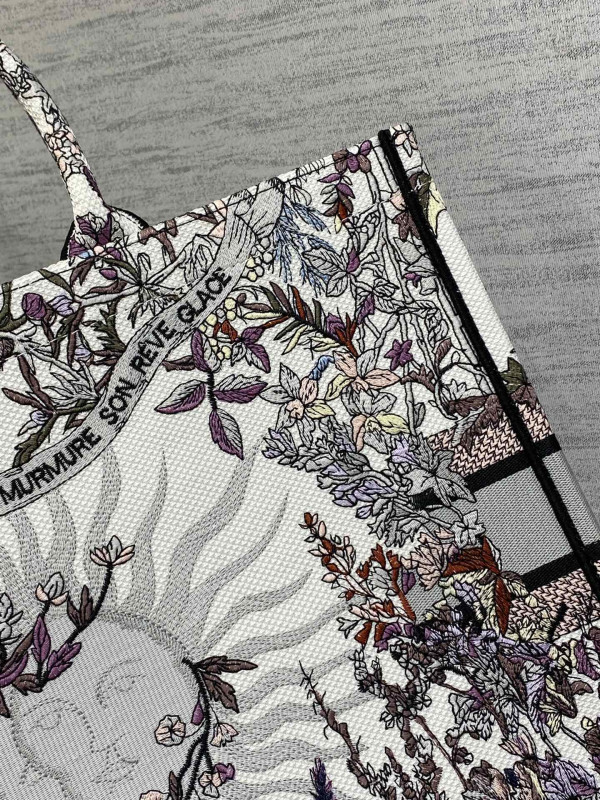 large D*or book tote-42*35*18.5cm