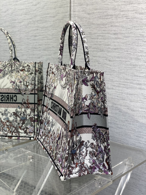 large D*or book tote-42*35*18.5cm