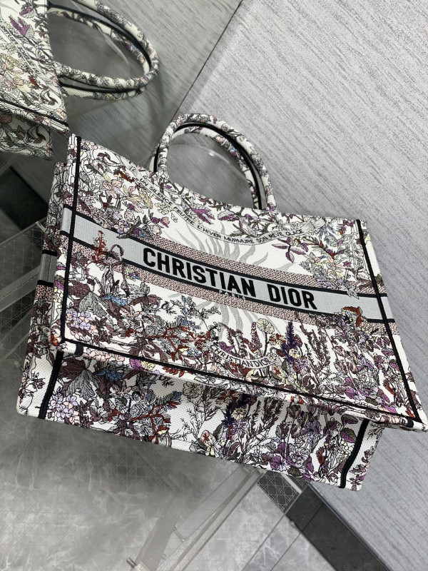 large D*or book tote-42*35*18.5cm