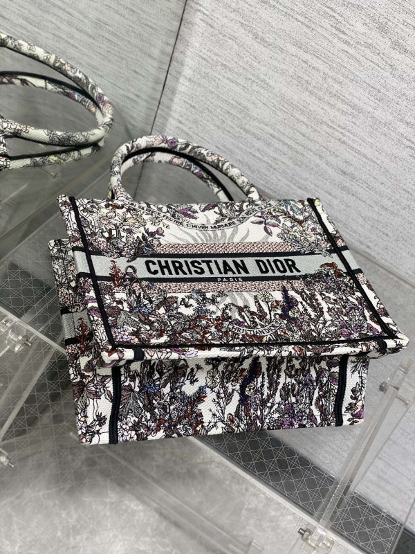 small D*or book tote-26cm