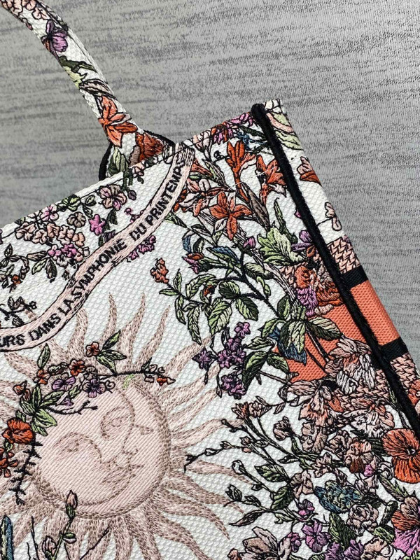 small D*or book tote-26cm