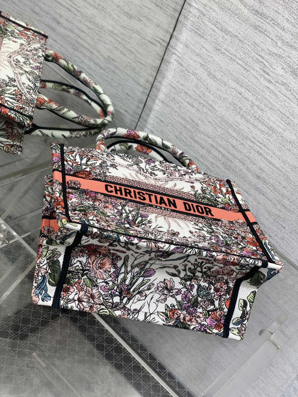 small D*or book tote-26cm