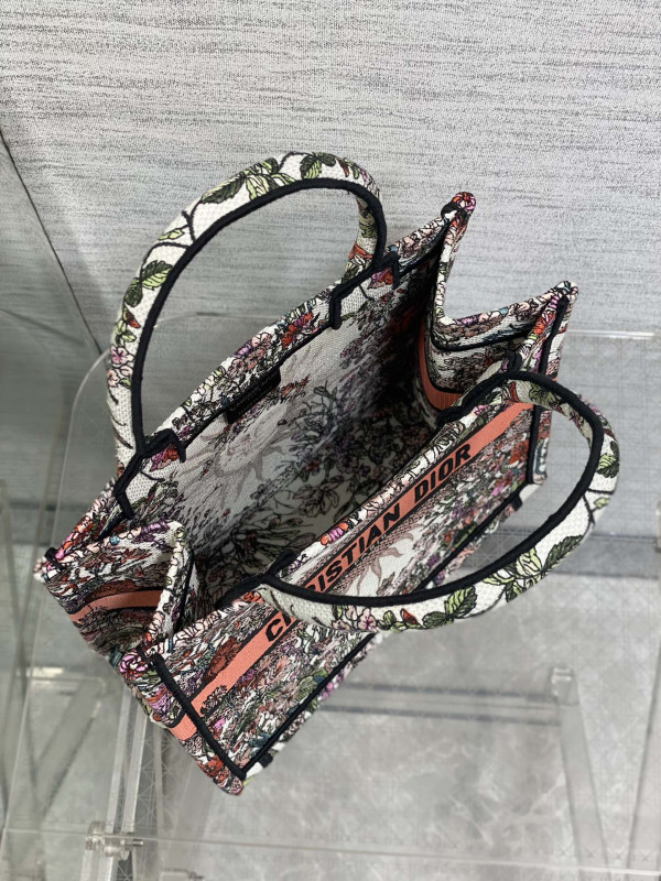 small D*or book tote-26cm