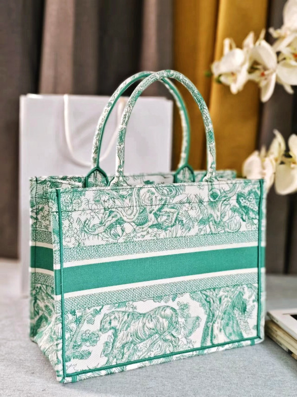 medium D*or book tote-36*18*28cm