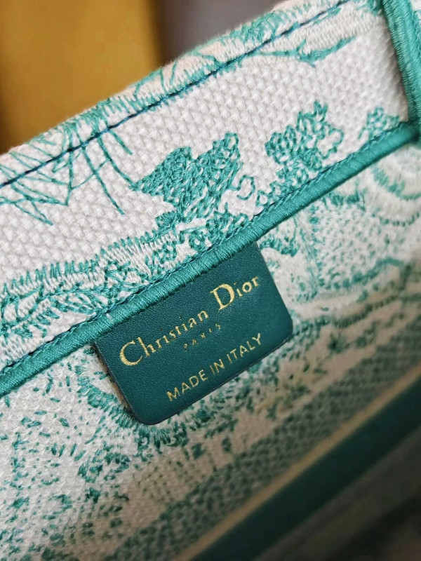 medium D*or book tote-36*18*28cm