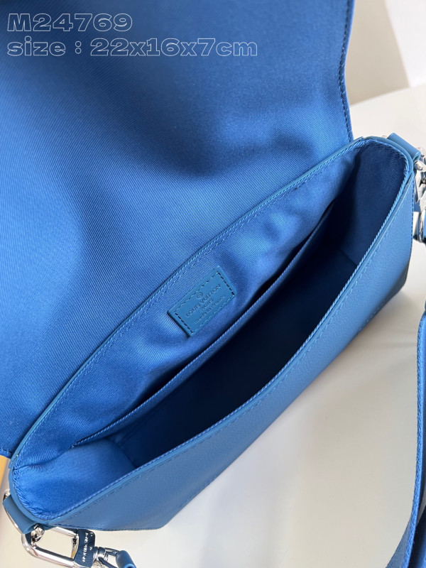 l**is V*t*n takeoff messenger pm-22*16.5*7cm