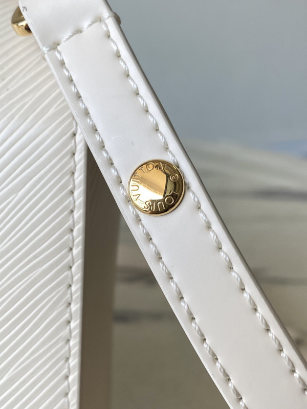 l**is V*t*n twist mm-23*17*9.5cm