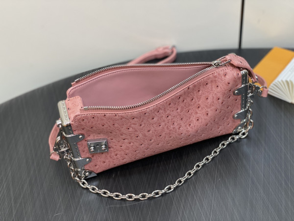 l**is V*t*n slim trunk-23*12*4cm