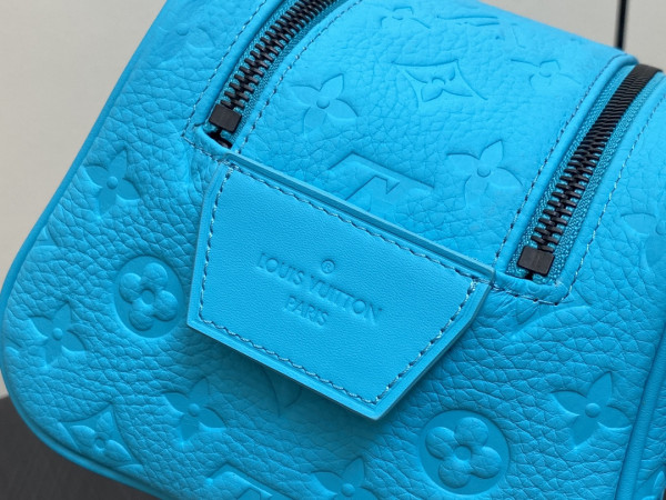 l**is V*t*n dopp kit toilet pouch-28*15*16.5cm