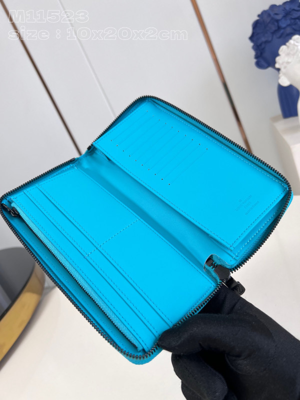 l**is V*t*n zippy wallet-10*20*2 cm