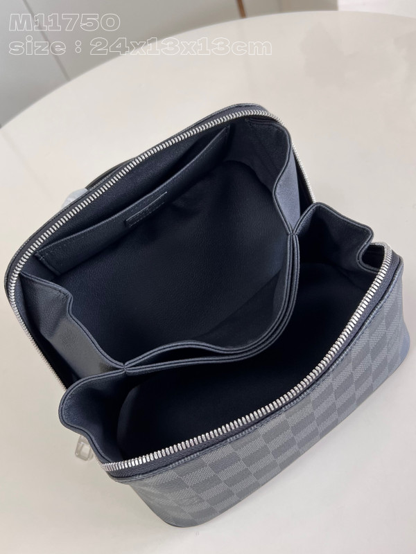 l**is V*t*n toiletry bag-24*13*13cm