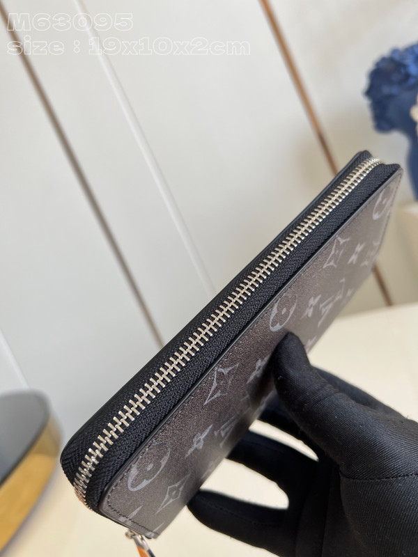 l**is V*t*n zippy wallet-10*20*2 cm