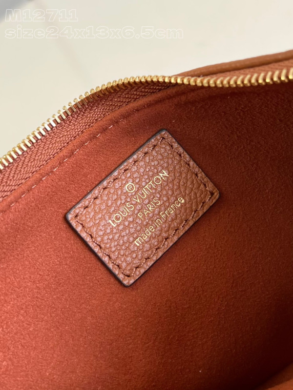 l**is V*t*n pochette metis-25*19*7cm