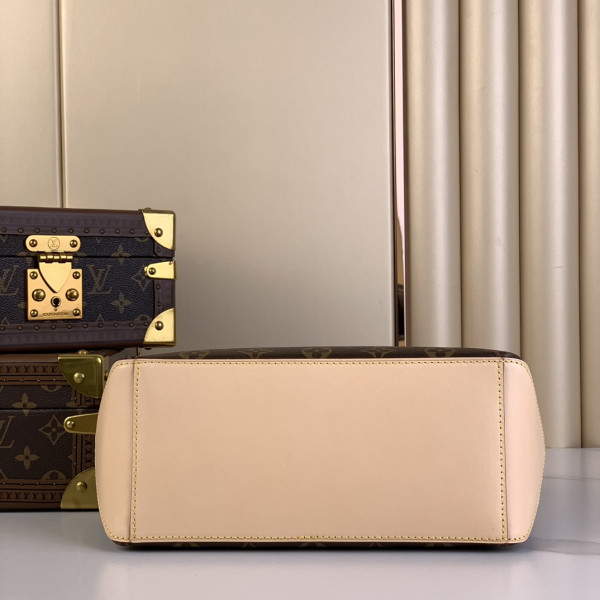 l**is V*t*n piano-25*27*11.5cm