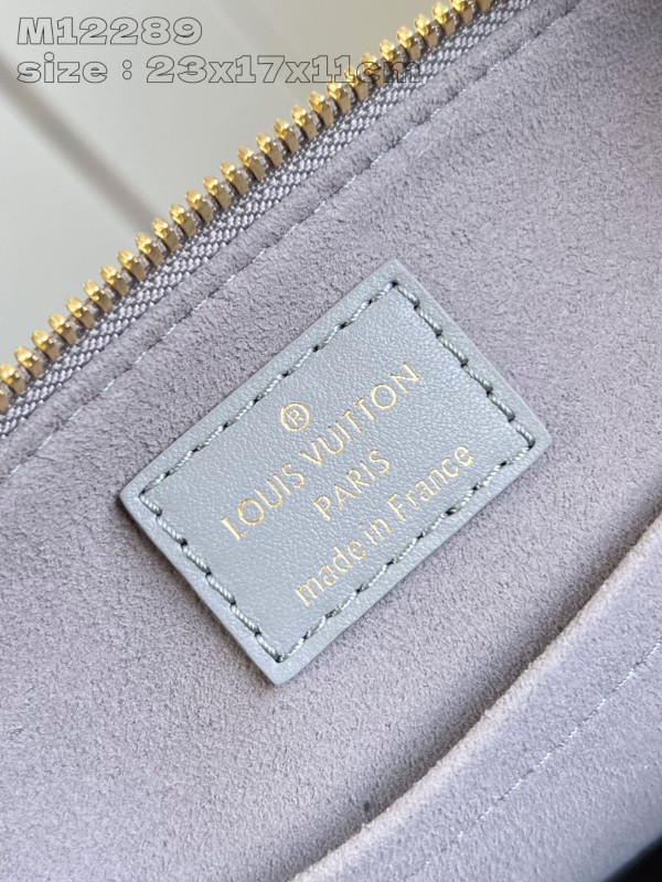 l**is V*t*n alma bb-23.5*17.5*11.5cm