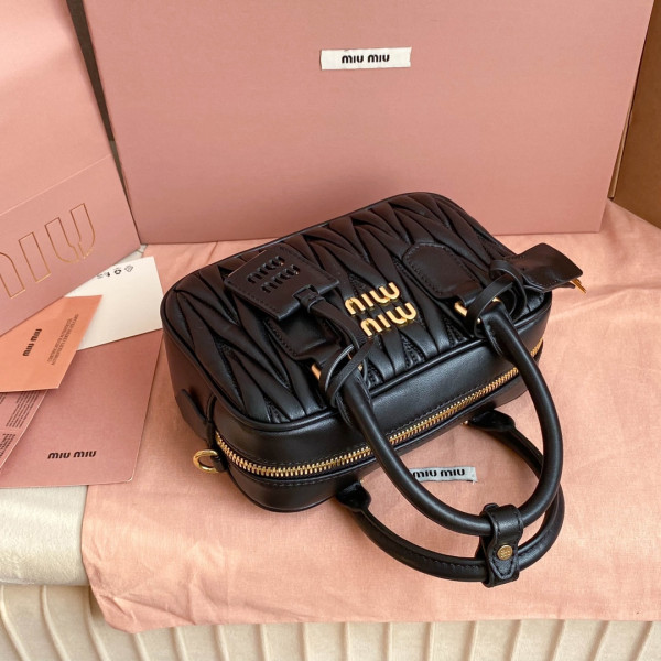 MIUMIU Arcadie matelassé nappa leather bag-19*13*6CM